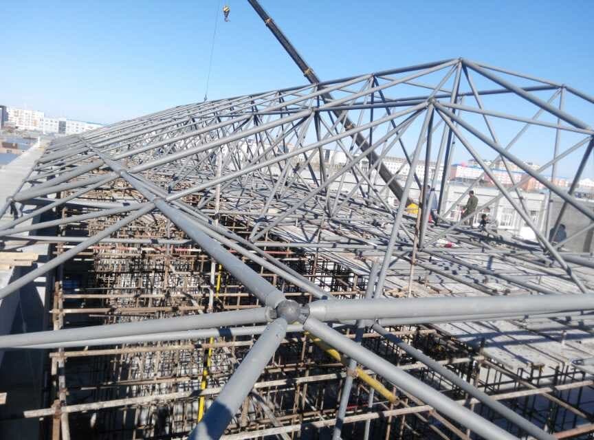 仙桃商贸城屋顶网架工程
