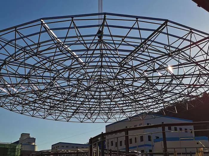 仙桃螺栓球网架工程施工现场